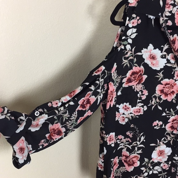 NWT floral open shoulder blouse - Picture 2 of 4